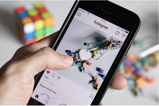 How to Stay Anonymous While Viewing Private IG Profiles